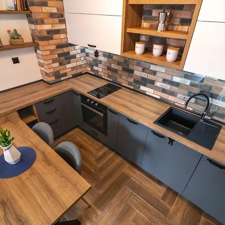 Incanto Apartment * ルセ